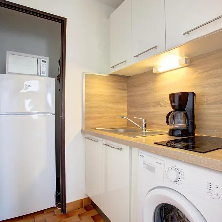 Les Capitelles-4 By Interhome Daire