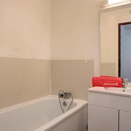 Daire Les Capitelles-4 By Interhome